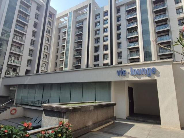Rental | 3.5 BHK + Servant Room 1695 Sq.Ft. Apartment in Lunkad Sky Vie