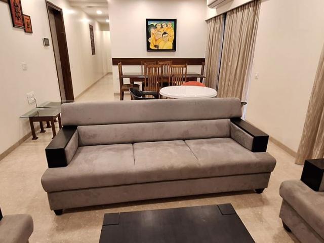 Rental | 3.5 BHK + Servant Room 1600 Sq.Ft. Apartment in Supreme Amadore