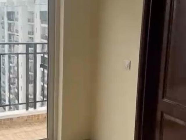 Rental | 3.5 BHK + Servant Room 1700 Sq.Ft. Apartment in Omaxe R2