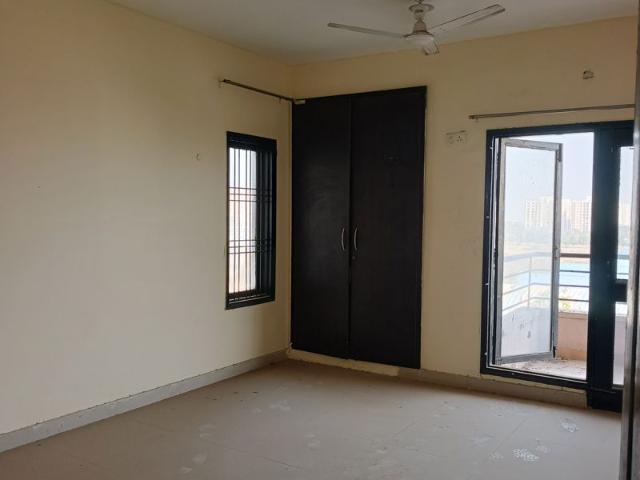 Rental | 3.5 BHK + Servant Room 1862 Sq.Ft. Apartment in RPS Savana