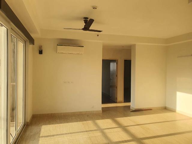 Rental | 3.5 BHK + Servant Room 1981 Sq.Ft. Apartment in Conscient Heritage Max