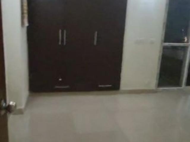 Rental | 3.5 BHK + Servant Room 1900 Sq.Ft. Apartment in Mahagun Moderne