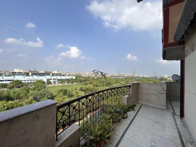 Rental | 3.5 BHK + Servant Room 1900 Sq.Ft. Apartment in Sector 12 Dwarka