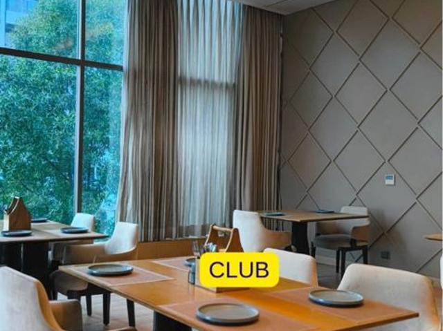 Rental | 3.5 BHK + Servant Room 1900 Sq.Ft. Apartment in Paras Dews