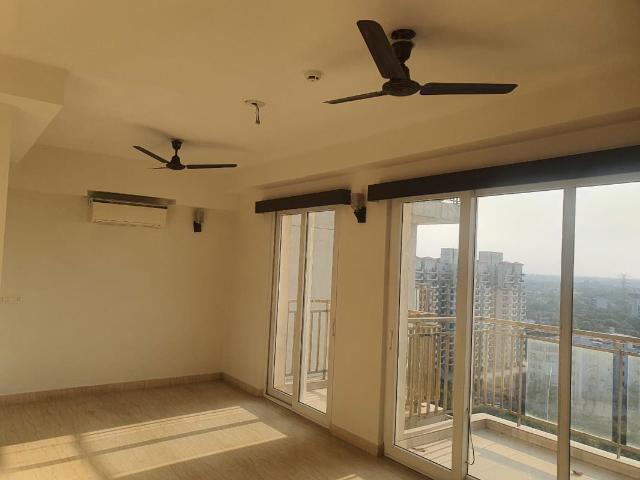 Rental | 3.5 BHK + Servant Room 1936 Sq.Ft. Apartment in Conscient Heritage Max