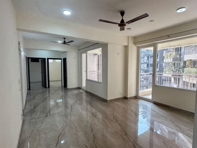 Rental | 3.5 BHK + Servant Room 2000 Sq.Ft. Apartment in Ram Shanti Apartment
