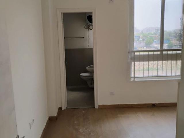 Rental | 3.5 BHK + Servant Room 2002 Sq.Ft. Apartment in Godrej Meridien