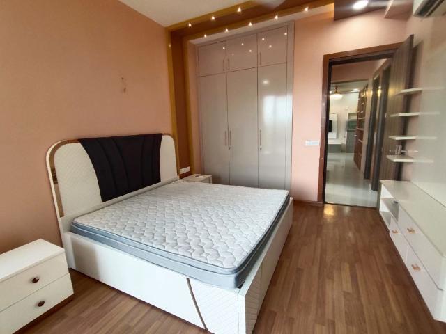 Rental | 3.5 BHK + Servant Room 2010 Sq.Ft. Apartment in Capital Residency 360