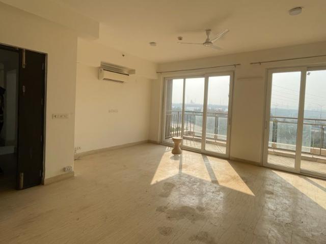 Rental | 3.5 BHK + Servant Room 2149 Sq.Ft. Apartment in Conscient Heritage Max