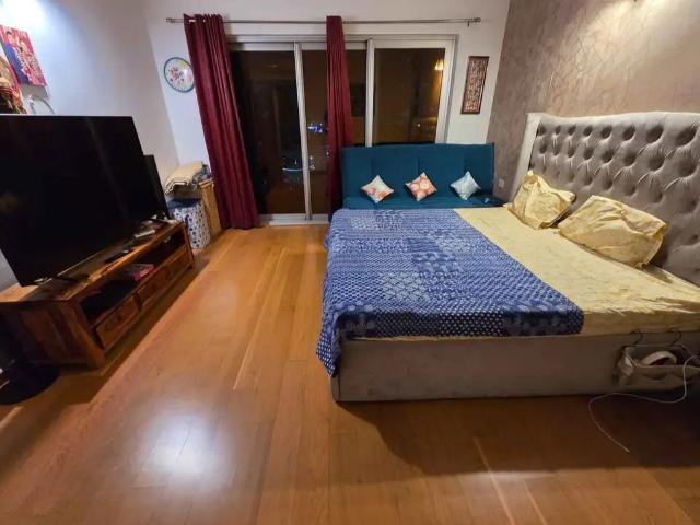 Rental | 3.5 BHK + Servant Room 2150 Sq.Ft. Apartment in Tata Gurgaon Gateway