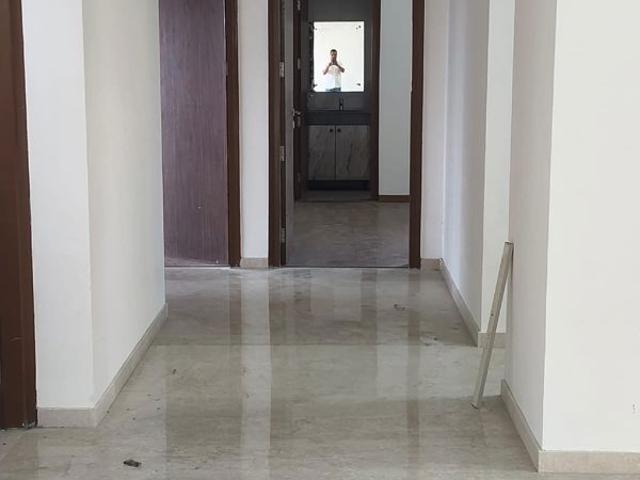 Rental | 3.5 BHK + Servant Room 2120 Sq.Ft. Apartment in Godrej Air Sector 85