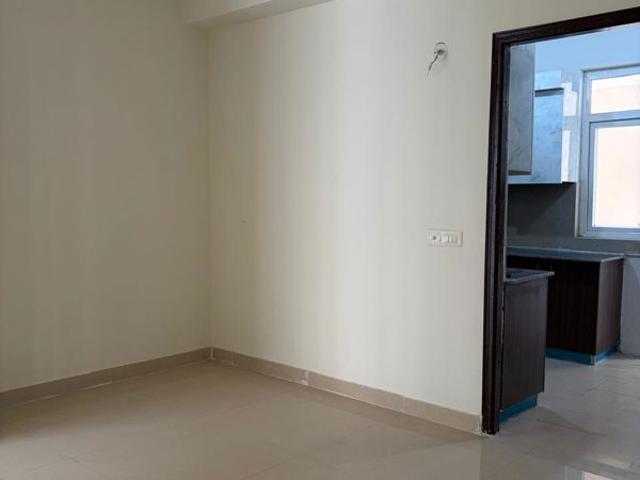 Rental | 3.5 BHK + Servant Room 2125 Sq.Ft. Apartment in Amrapali Heartbeat City