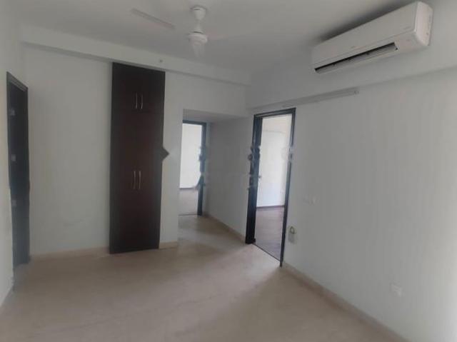 Rental | 3.5 BHK + Servant Room 2280 Sq.Ft. Apartment in Microtek Greenburg