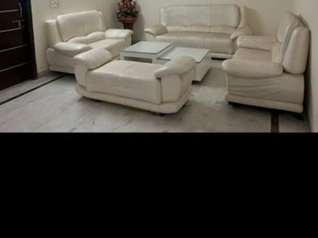 Rental | 3.5 BHK + Servant Room 2200 Sq.Ft. Villa in Sector 48