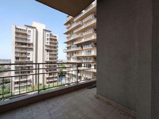 Rental | 3.5 BHK + Servant Room 2200 Sq.Ft. Apartment in Puri Diplomatic Greens Phase I