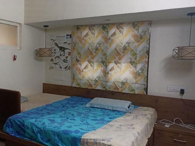 Rental | 3.5 BHK + Servant Room 2360 Sq.Ft. Apartment in Kalpana Villa Housing Society