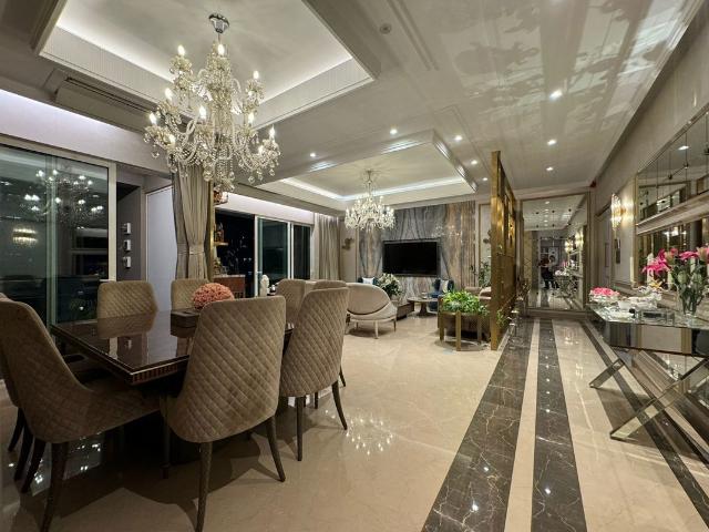 Rental | 3.5 BHK + Servant Room 2300 Sq.Ft. Apartment in Windsor Grande Residences