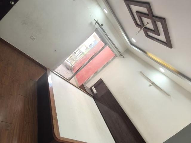 Rental | 3.5 BHK + Servant Room,Study Room 1850 Sq.Ft. Apartment in BBD Green City