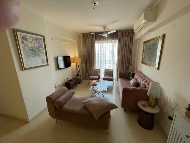 Rental | 3.5 BHK + Servant Room,Study Room 1900 Sq.Ft. Apartment in Paras Dews