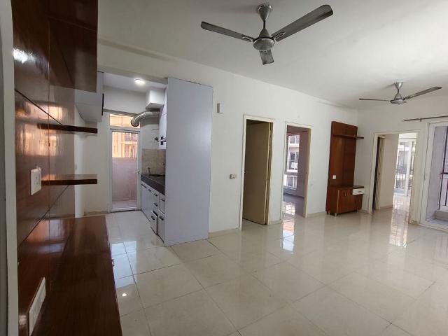 Rental | 3.5 BHK + Servant Room,Study Room 2035 Sq.Ft. Apartment in Imperia Esfera