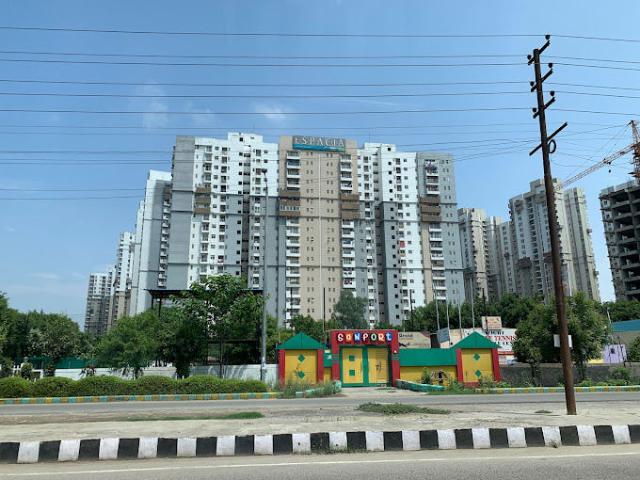Rental | 3.5 BHK + Servant Room,Study Room 2187 Sq.Ft. Apartment in 3C Lotus Boulevard Espacia