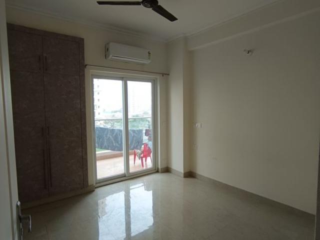 Rental | 3.5 BHK + Servant Room,Store Room 2150 Sq.Ft. Apartment in Shree Vardhman Victoria