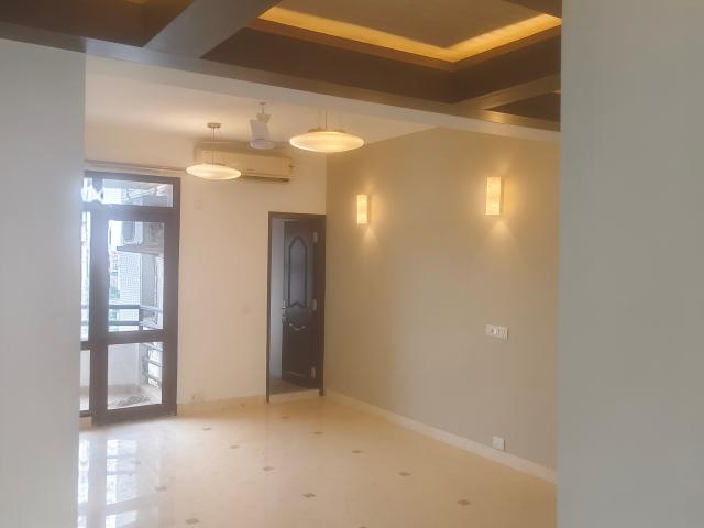 Rental | 3.5 BHK + Servant Room,Store Room 2650 Sq.Ft. Apartment in DLF Windsor Court