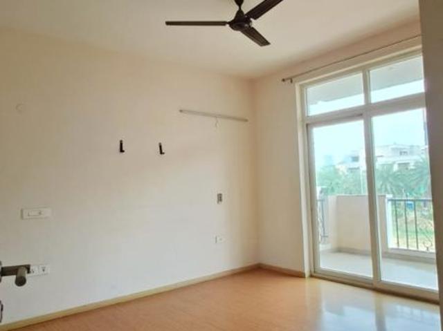 Rental | 3.5 BHK + Store Room 1400 Sq.Ft. Apartment in Emaar MGF Emerald Hills