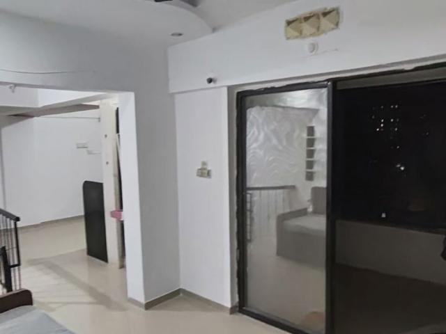 Rental | 3.5 BHK + Store Room 1570 Sq.Ft. Apartment in RWA Apartments Sector 93