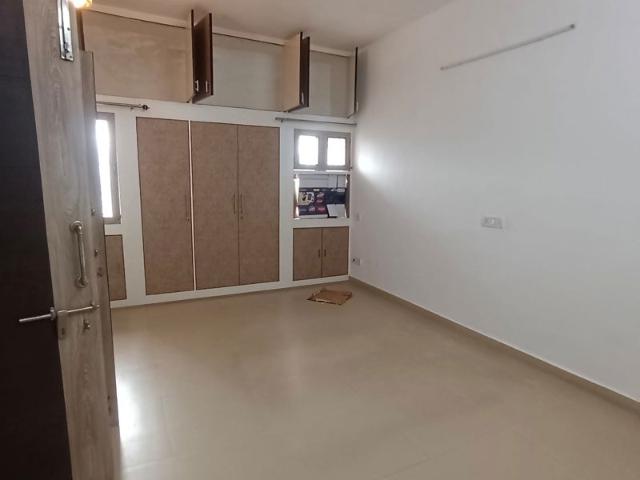 Rental | 3.5 BHK + Store Room 1600 Sq.Ft. Apartment in Kalkaji