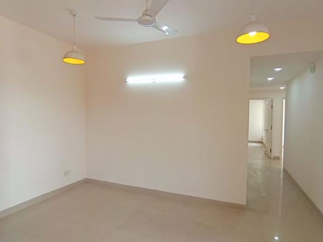 Rental | 3.5 BHK + Store Room 1395 Sq.Ft. Apartment in Emaar Emerald Estate
