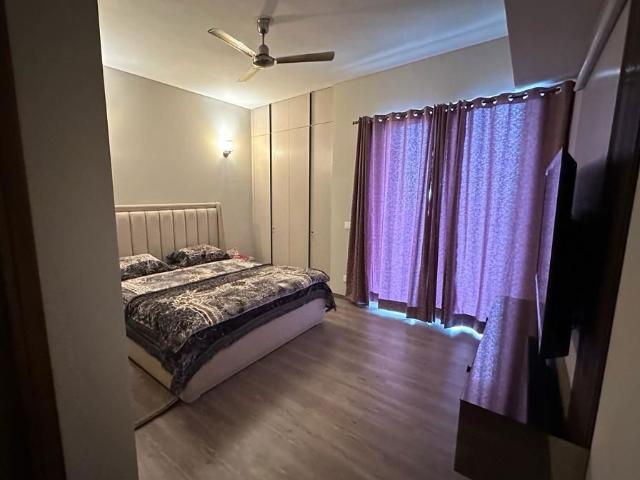 Rental | 3.5 BHK + Store Room 2588 Sq.Ft. Apartment in Emaar Digi Homes