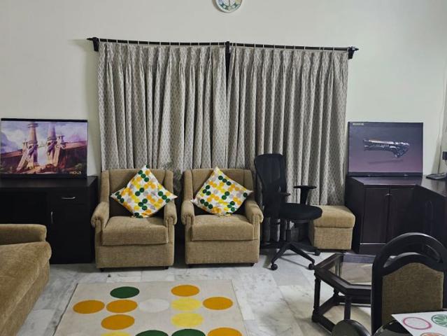 Rental | 3.5 BHK + Store Room 2650 Sq.Ft. Apartment in Kalpana Villa Housing Society