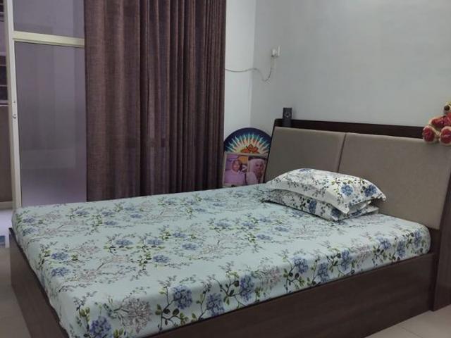 Rental | 3.5 BHK + Study Room 1600 Sq.Ft. Apartment in Emaar Emerald Floors Premier