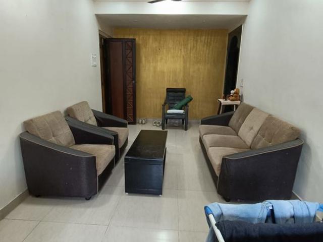 Rental | 3.5 BHK + Study Room 1000 Sq.Ft. Apartment in Vineet Towers