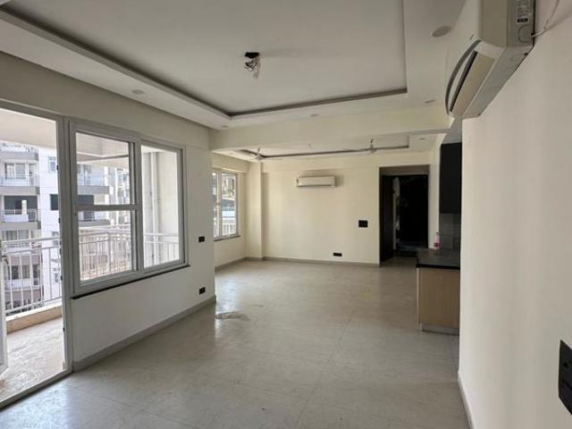 Rental | 3.5 BHK + Study Room 2000 Sq.Ft. Apartment in Sector 52