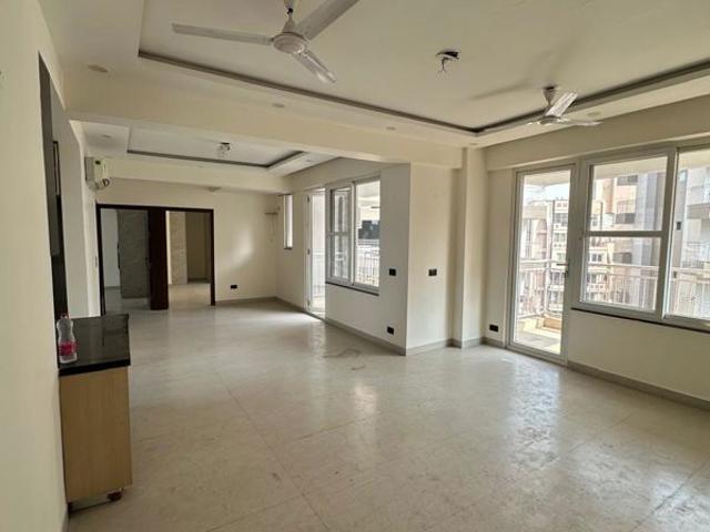 Rental | 3.5 BHK + Study Room 2100 Sq.Ft. Apartment in Ram Shanti Apartment