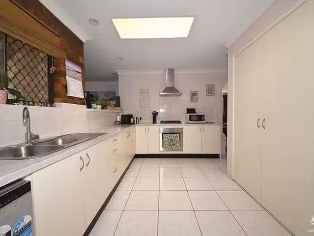 Cheap 3 Tusk Street, Sunnybank Hills, QLD 4109