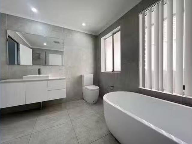 Charming 3 Alligator Place, Kearns, NSW 2558