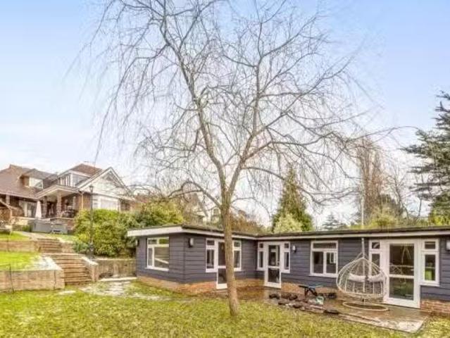 New 3 BA 4 bedroom house for rent in Court Close, Brighton, BN1