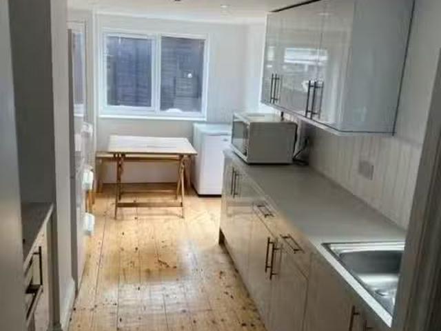 New 3 BA 5 bedroom house for rent in Kingston Road, Bristol, BS3