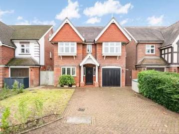 Rental! 3 BA 6 bedroom detached house for rent in Wagtail Walk.