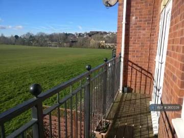 Unique 3 BA 1 bedroom house share for rent in The Pavilions, B.