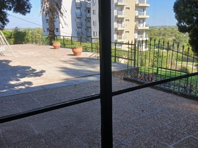 Rental 3 bedroom country house with pool and barbecue area in coastal area