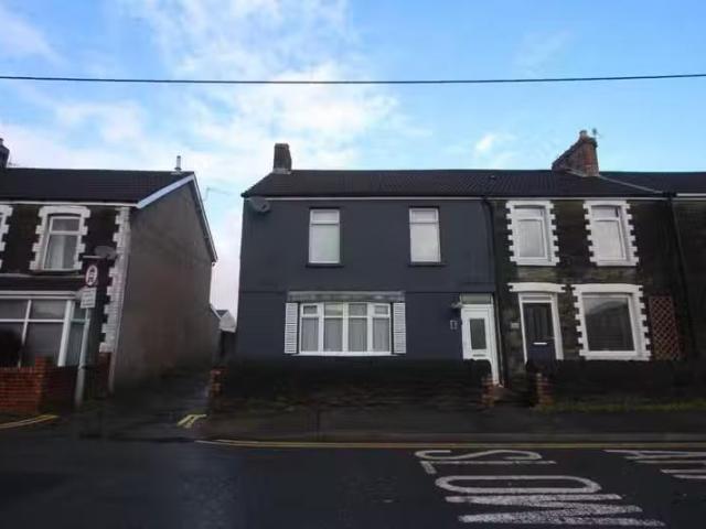 New 3 bedroom end of terrace house for rent in Nantgarw Road.
