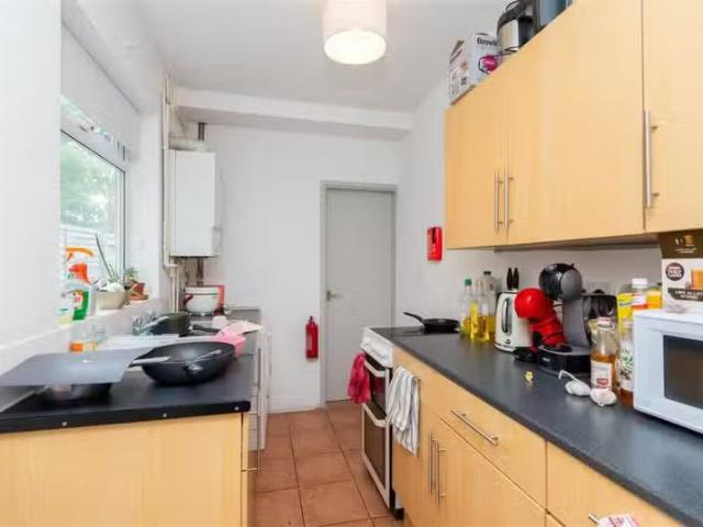 Cozy 3 bedroom house for rent in Milner Road, Birmingham, West.