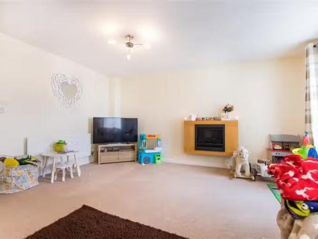 Charming 3 bedroom house for rent in Cefn Glas Road, Cefn Glas.