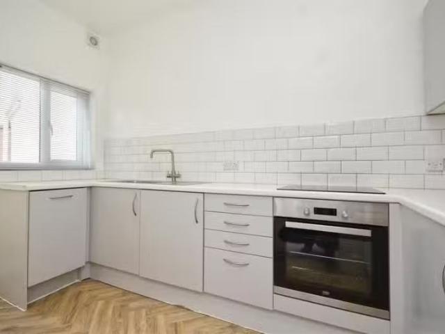 Charming 3 bedroom house for rent in Green Lane, Bristol, BS11