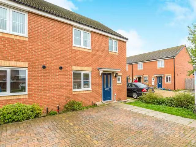 Deal! 3 bedroom house for rent in Harle Oval, Bowburn, Durham.