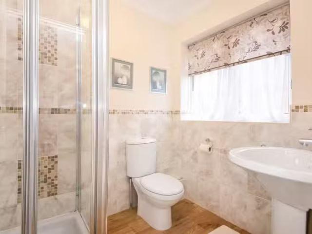 Unique 3 bedroom property to let in Brunswick Place, Lymington.